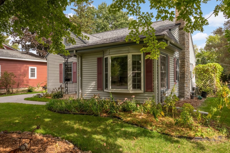 1784 Dunlap St N, Roseville, MN 55113