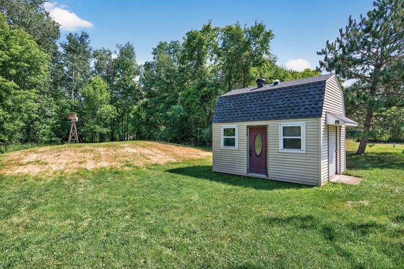 2051 Deerwood Ln NE, East Bethel, MN 55092