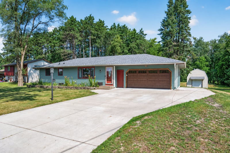 2051 Deerwood Ln NE, East Bethel, MN 55092