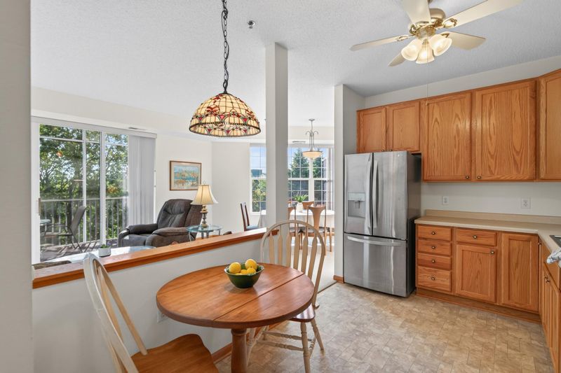 15001 Burnhaven Dr #216, Burnsville, MN 55306