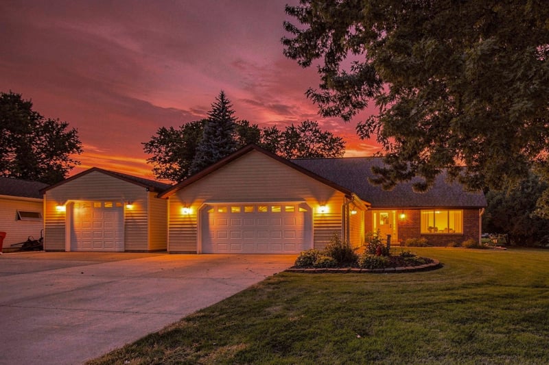 2000 9th St SW, Austin, MN 55912