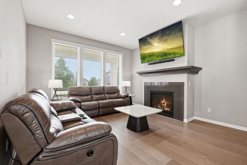 16229 Duskwood Trl, Lakeville, MN 55044