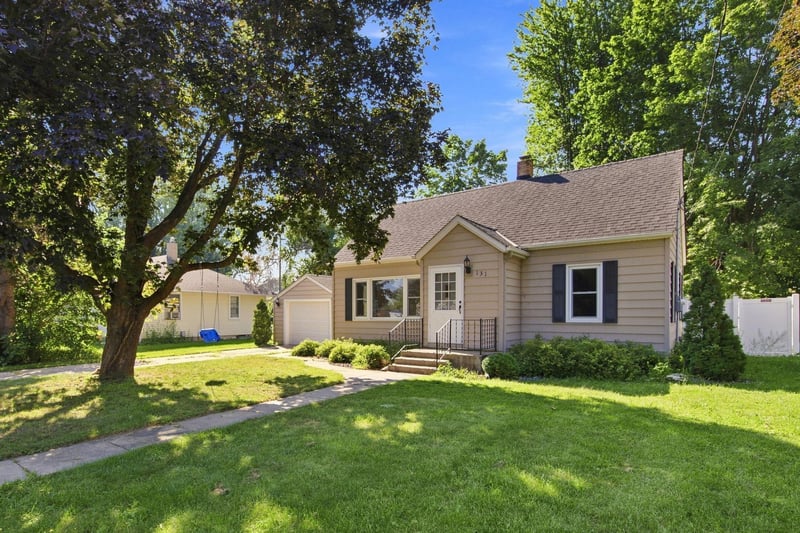131 Elm St E, Norwood Young America, MN 55368