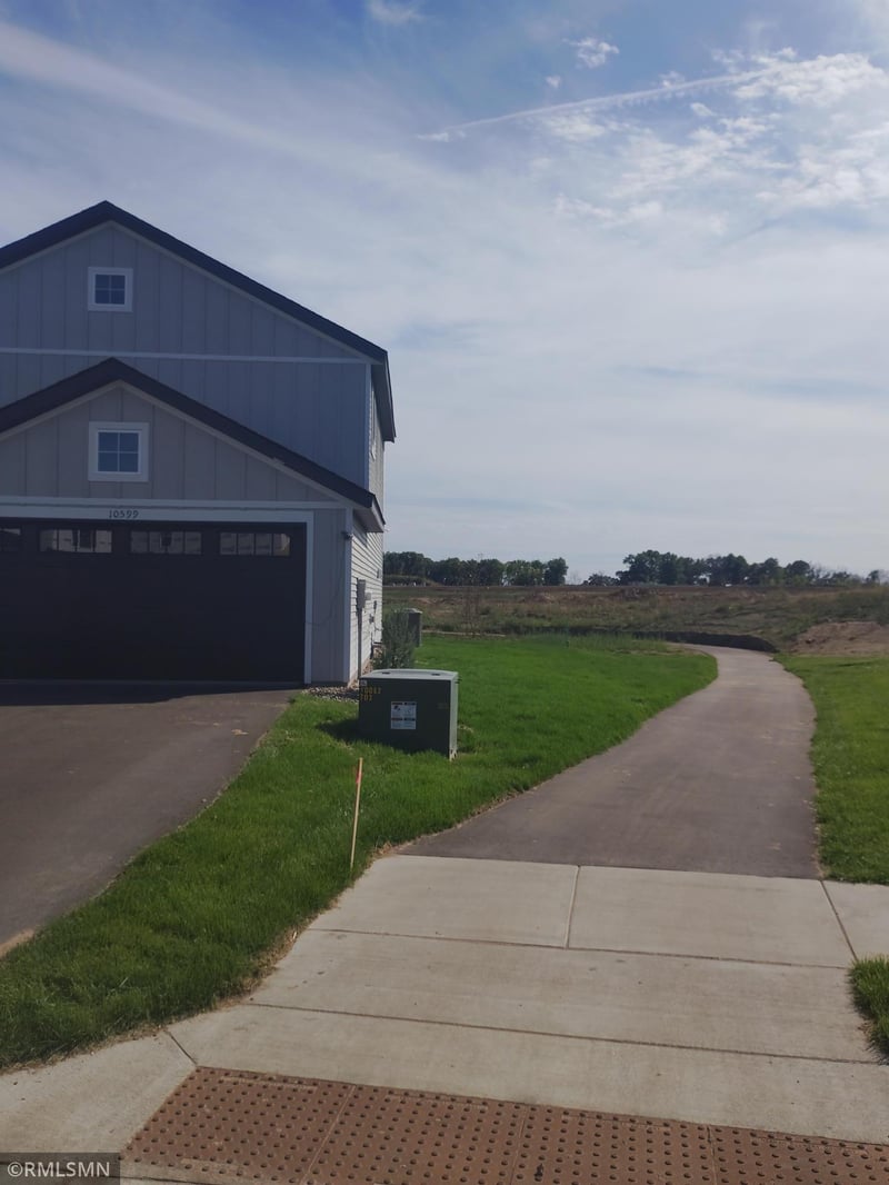 10599 Goodview Ave S, Cottage Grove, MN 55016