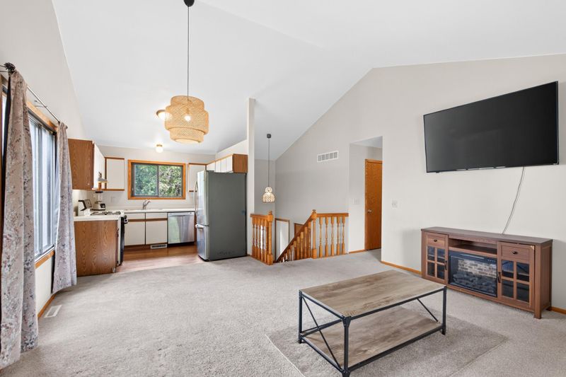 1128 Fox Run Rd, Waconia, MN 55387