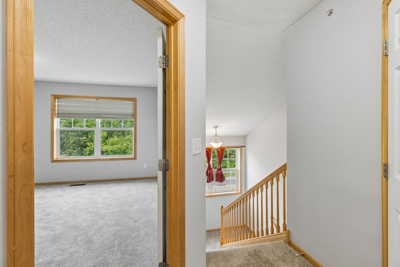 1662 Village Trl E #3, Maplewood, MN 55109