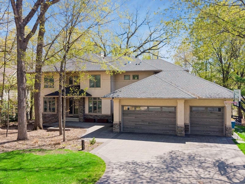 25695 Maple View Ct, Shorewood, MN 55331