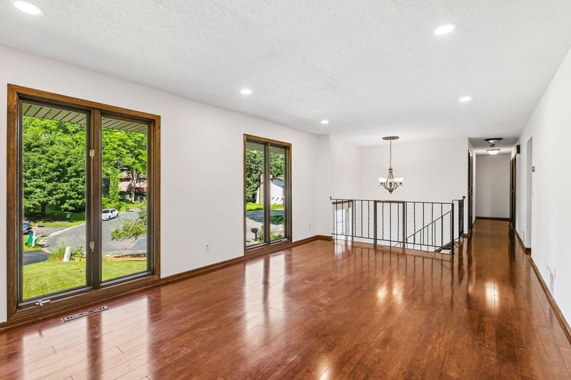 761 Torchwood Ct, New Brighton, MN 55112