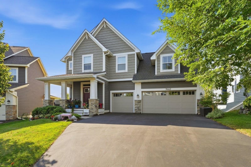 7662 Addisen Ct, Inver Grove Heights, MN 55077