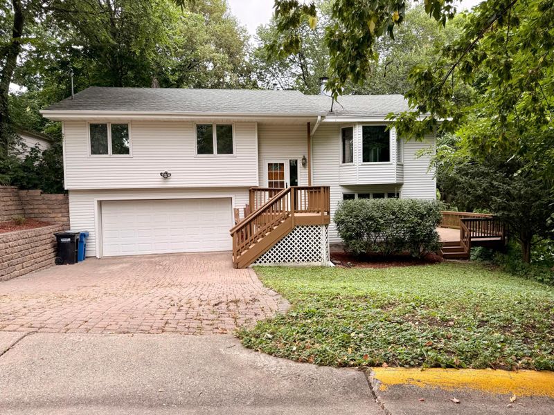 5224 Seabury Rd, Mound, MN 55364