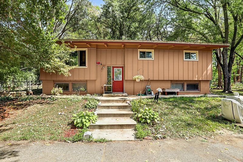 211 3rd St NE, Sartell, MN 56377