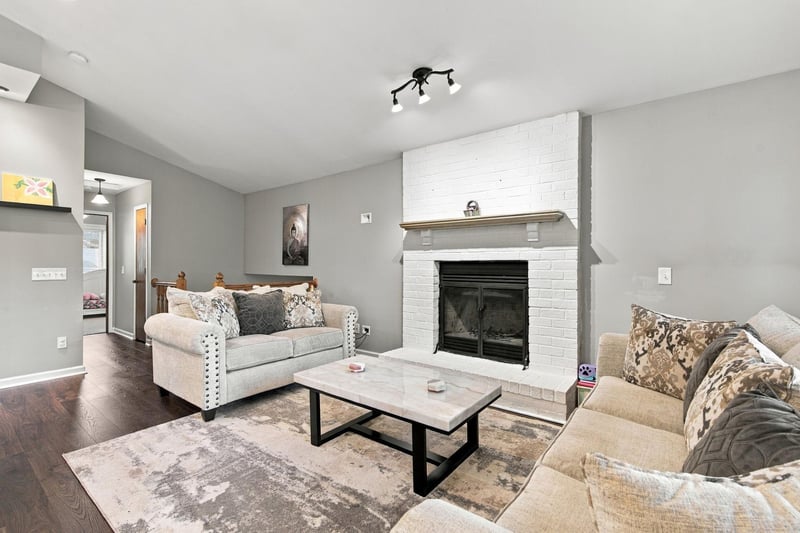 7163 158th St W, Apple Valley, MN 55124
