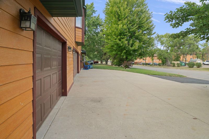 9140 Aldrich Ave S, Bloomington, MN 55420