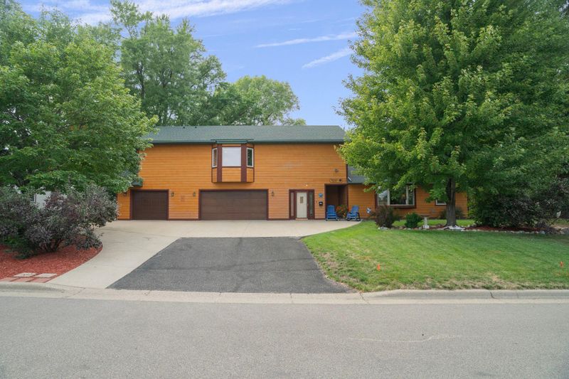 9140 Aldrich Ave S, Bloomington, MN 55420