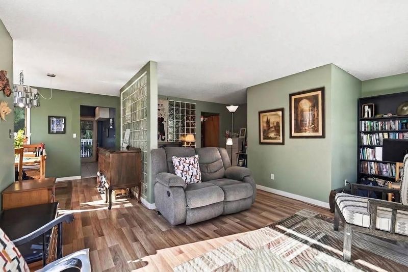 3059 Lake Shore Dr #A, Minneapolis, MN 55416