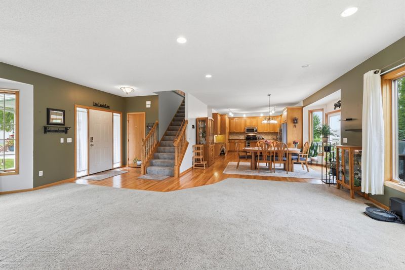 21386 Goldenrod Cir, Rogers, MN 55374