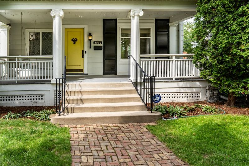 2500 Humboldt Ave S, Minneapolis, MN 55405