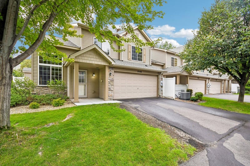 13598 Partridge Cir NW, Andover, MN 55304