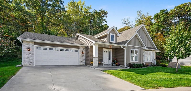 1148 Hewitt Blvd, Red Wing, MN 55066