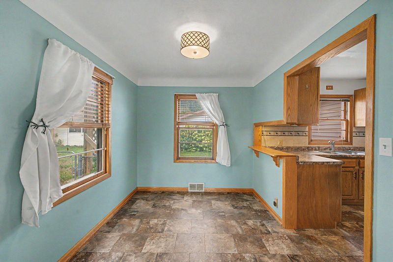 143 12th Ave N, South Saint Paul, MN 55075