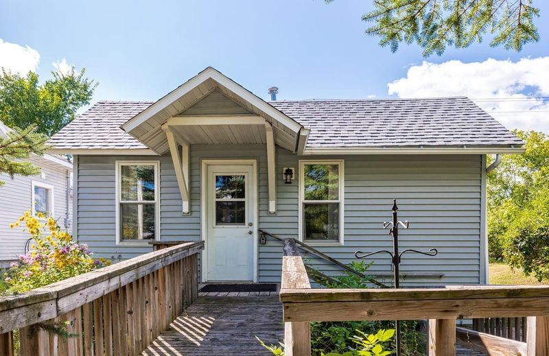 409 7th St, Cloquet, MN 55720