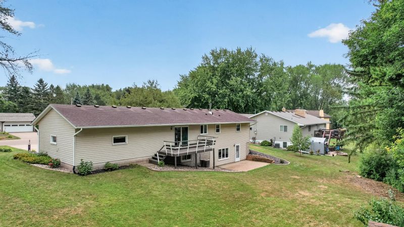 30880 Belair Dr, Lindstrom, MN 55045