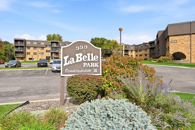 999 41st Ave NE #210, Columbia Heights, MN 55421