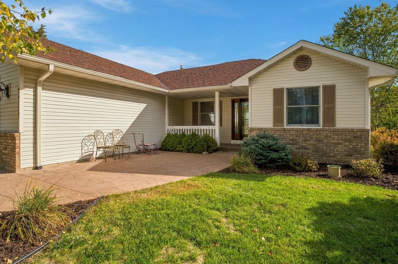 24125 Miller Ave, Chisago City, MN 55013