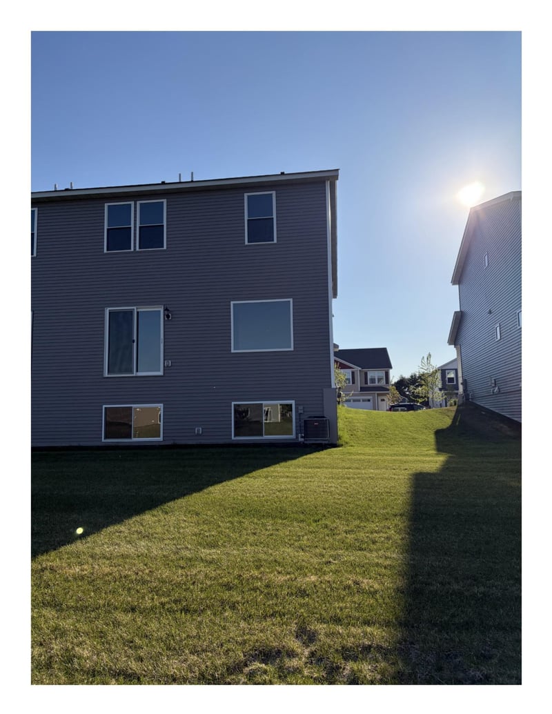 39729 Fallbrook Ave, North Branch, MN 55056