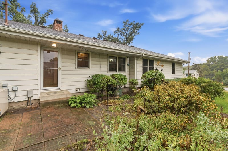 5000 Frontenac Ave, Golden Valley, MN 55422