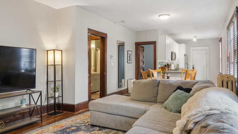 3024 Pleasant Ave, Minneapolis, MN 55408