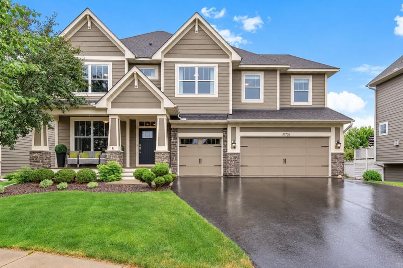 16768 Draft Horse Blvd, Lakeville, MN 55044