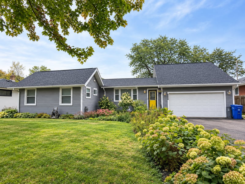 2398 Stewart Ave, Saint Paul, MN 55116