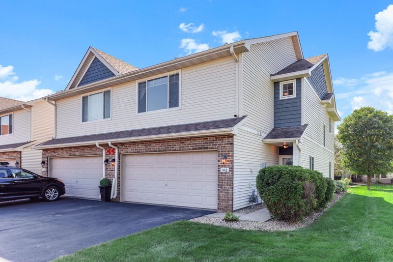 146 Shetland Ln, Lino Lakes, MN 55014