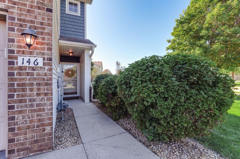 146 Shetland Ln, Lino Lakes, MN 55014