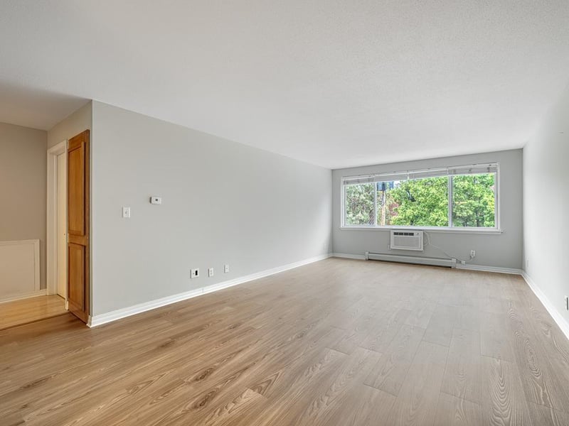 2700 W 44th St #315, Minneapolis, MN 55410