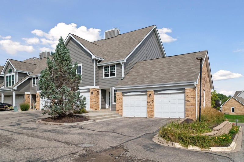 6155 Chasewood Pw #201, Minnetonka, MN 55343