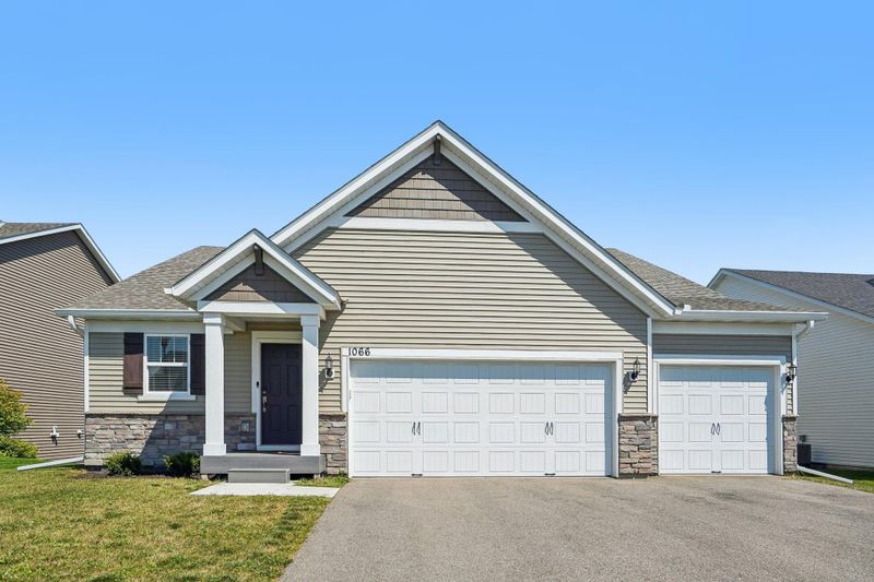 1066 Meadow Ln, Waconia, MN 55387