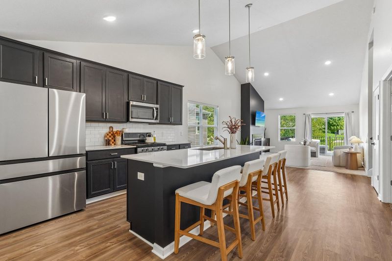 1066 Meadow Ln, Waconia, MN 55387