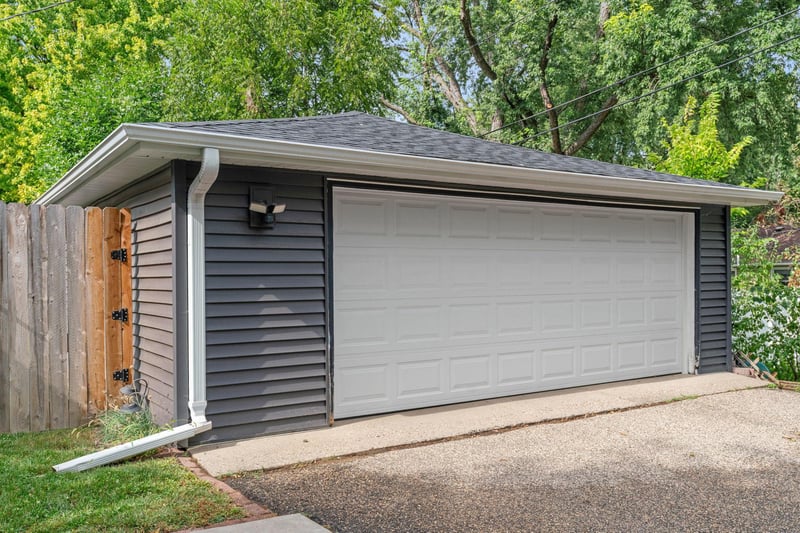 2310 Byrd Ave N, Golden Valley, MN 55422