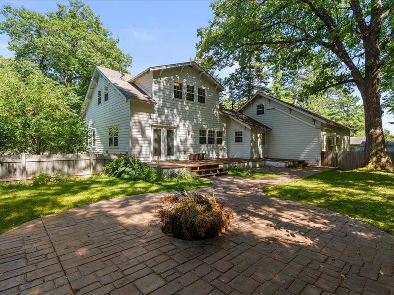 209 Park Ave W, Hackensack, MN 56452