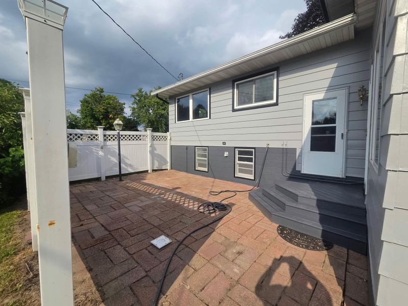 420 5th St SW, Plainview, MN 55964