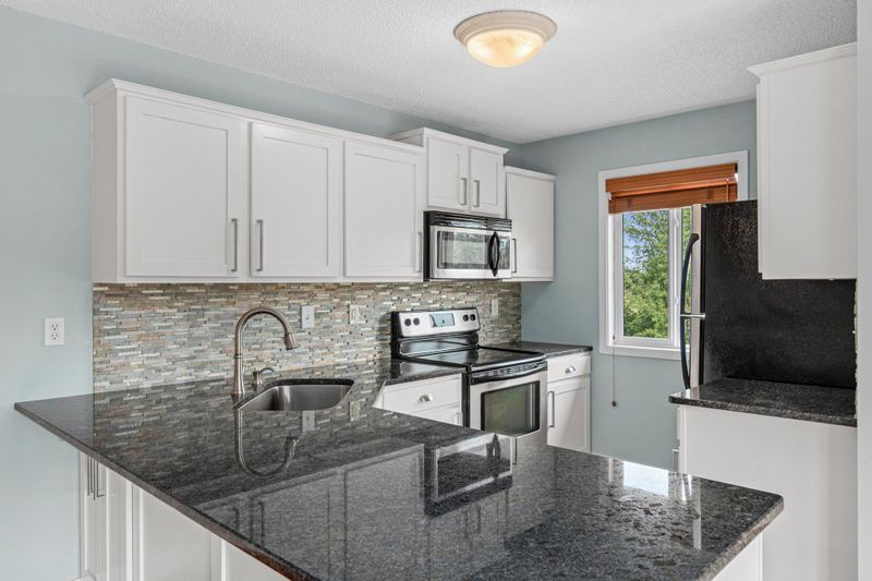 5686 Otter View Trl #44, White Bear Lake, MN 55110