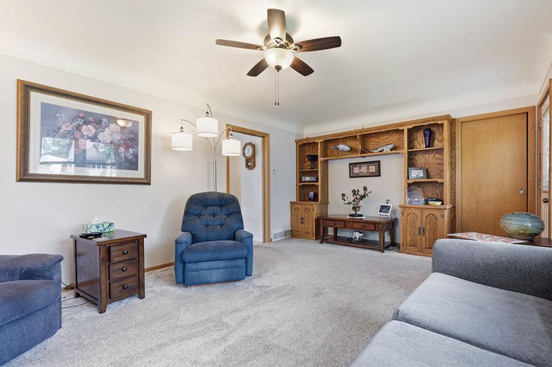 249 1st St NE, Richmond, MN 56368