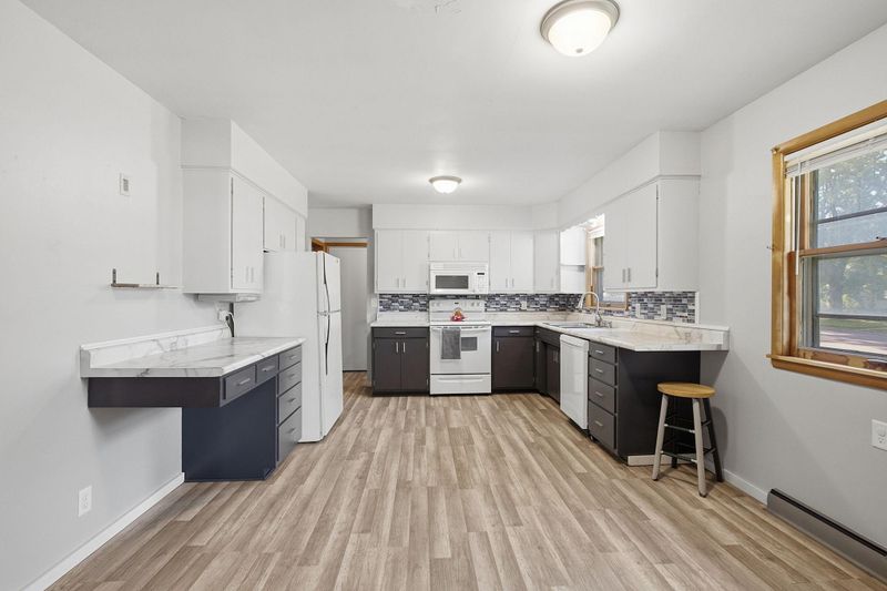 261 Dupont Ave NE, Hector, MN 55342