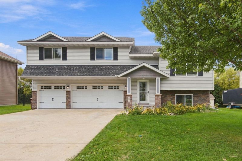 609 Ingalls Dr, Buffalo, MN 55313