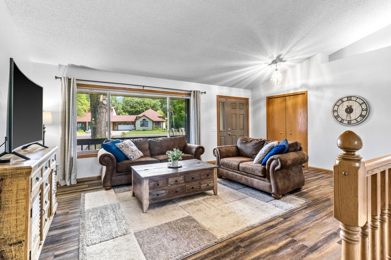 17781 Jasper Ct, Lakeville, MN 55044