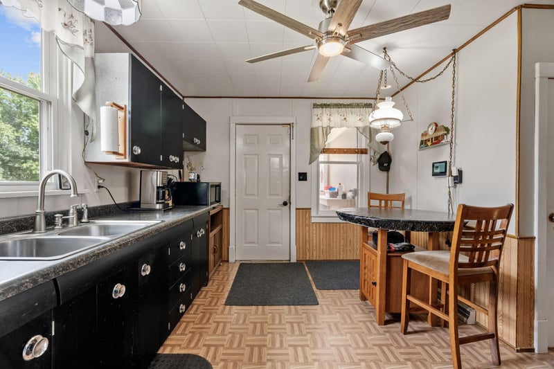 4250 35th St SW, Waverly, MN 55390