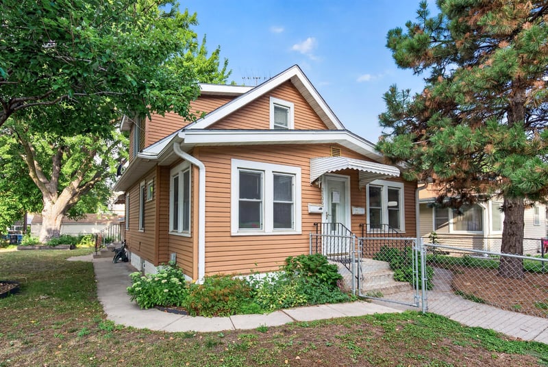 2306 California St NE, Minneapolis, MN 55418