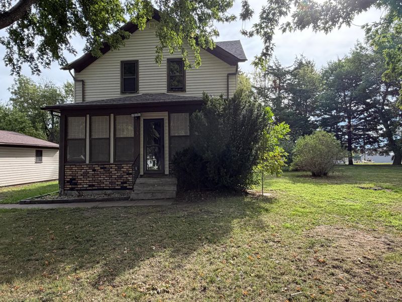 331 SW Park St, Luverne, MN 56156